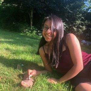 Meet your Posher, Raquel